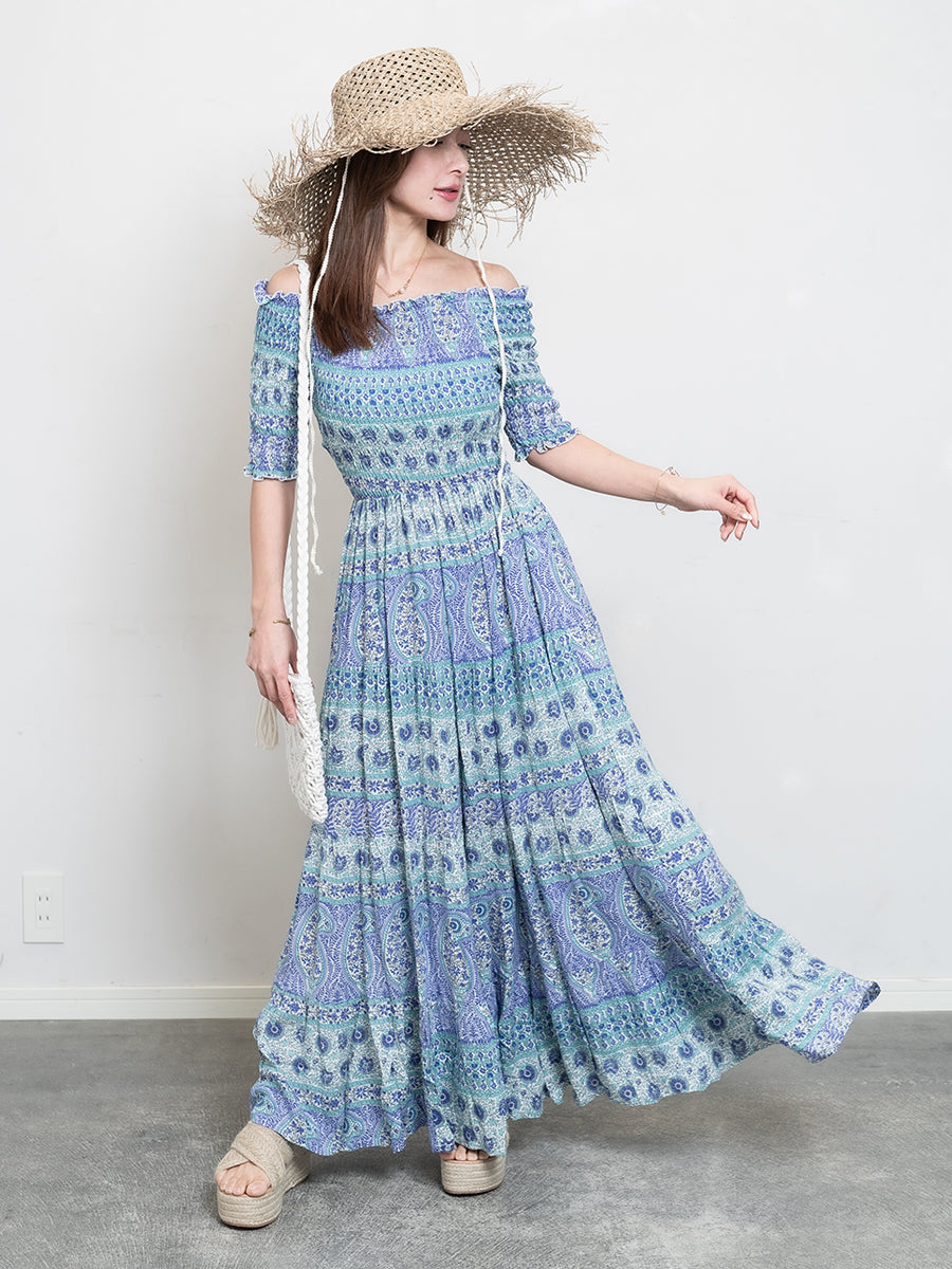 LAUT BLUE(ラウトブルー)ティアードオフショルマキシワンピース/ペイズリー柄
