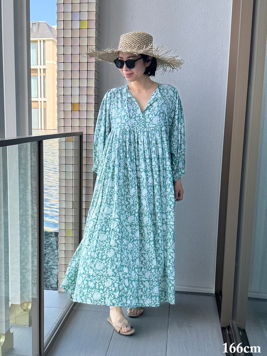 Eighty Seven(エイティセブン)インド綿フレア長袖ワンピース